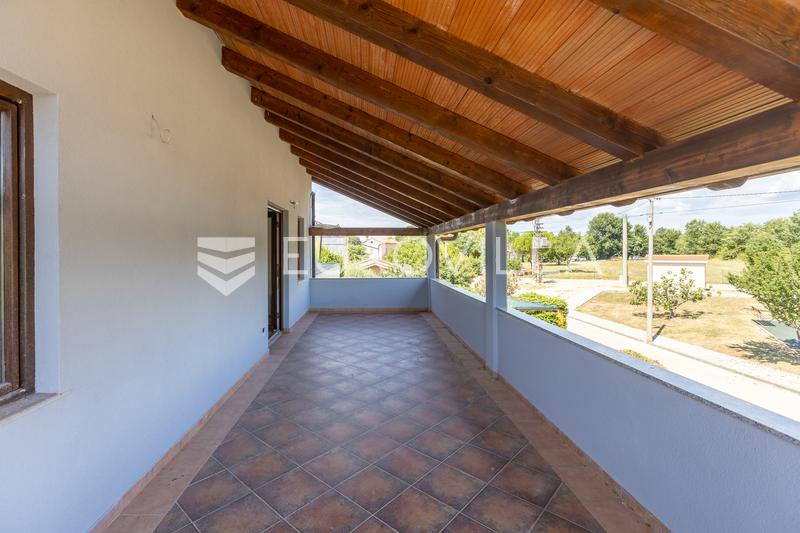 Istria, dintorni di Parenzo - Moderno appartamento al primo piano con ampio giardino e grande terrazza - 13