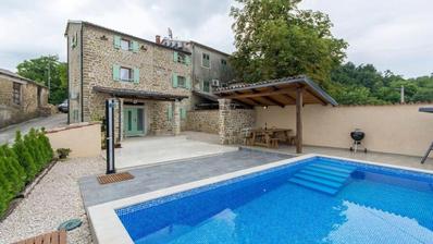Istrien, Motovun, vackert stenhus med pool och extra lägenhet.