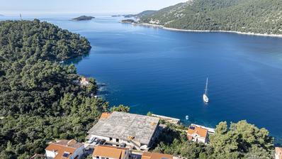Korčula, Brna, građevinsko zemljište u prvom redu do mora