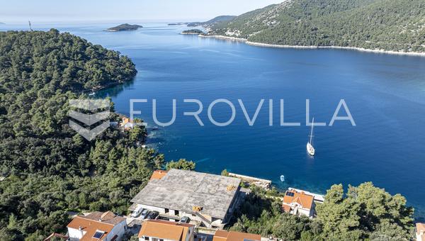 Korčula, Brna, građevinsko zemljište u prvom redu do mora
