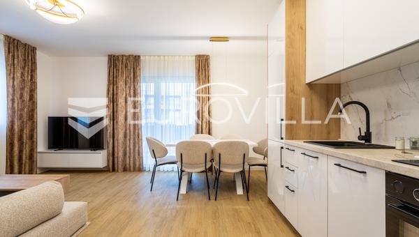 Podstrana, Strozanac, møblert leilighet med ett soverom for langtidsleie, 45 m²