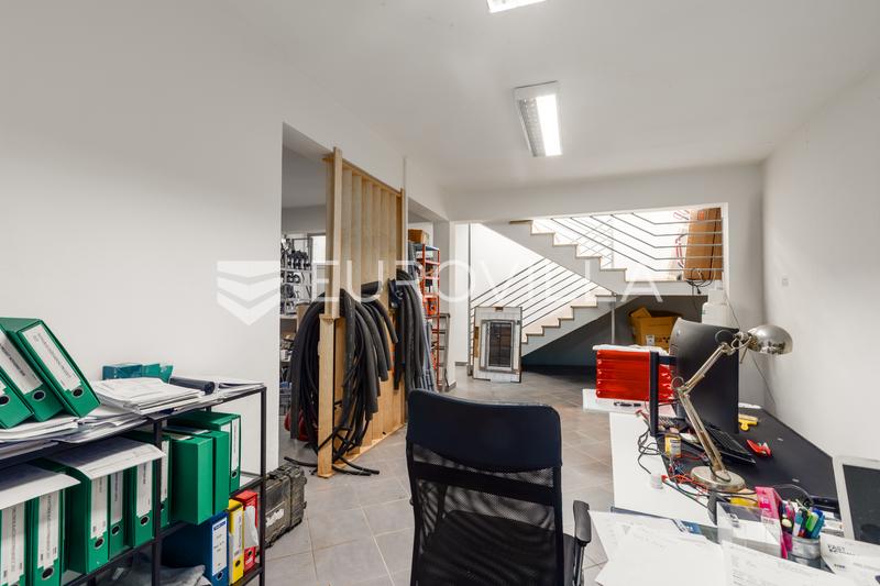 Istrië, Novigrad - aantrekkelijk commercieel pand van 129 m² nabij de jachthaven - 10