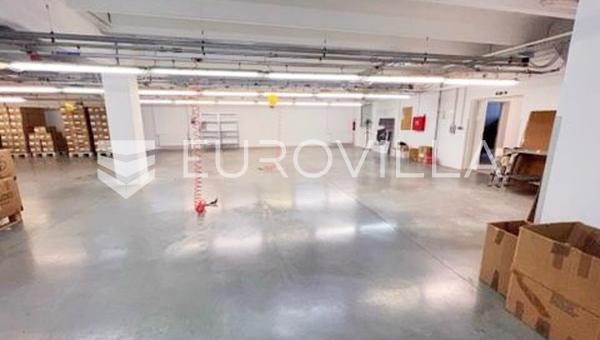 Antunovac, Edificio comercial funcional y moderno de 1256 m²
