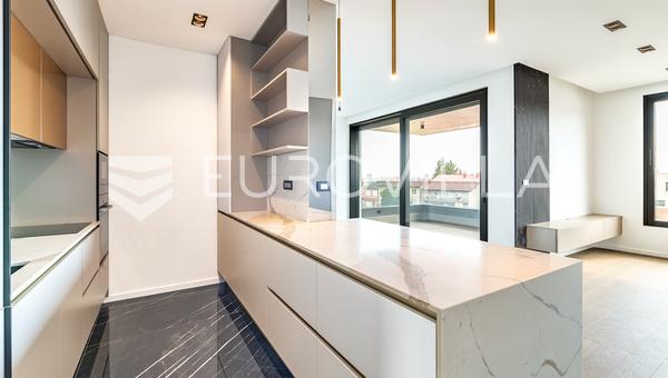 Zagreb, Maksimir, luksuzan peterosoban stan 170 m²