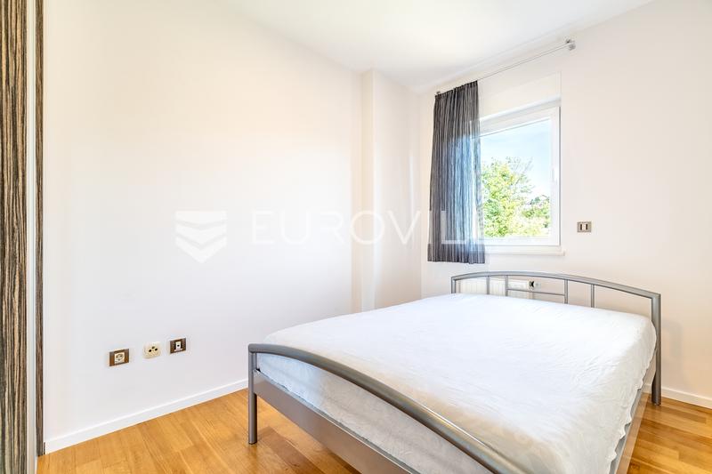Zagreb, Gajnice, lepo, svetlo in prostorno dvosobno stanovanje z dvema parkirnima mestoma 100 m² - 8
