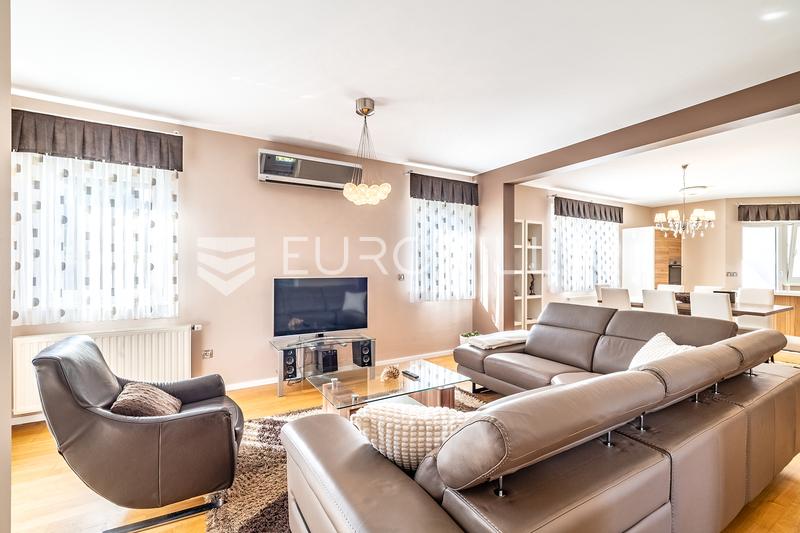 Zagreb, Gajnice, lepo, svetlo in prostorno dvosobno stanovanje z dvema parkirnima mestoma 100 m² - 2