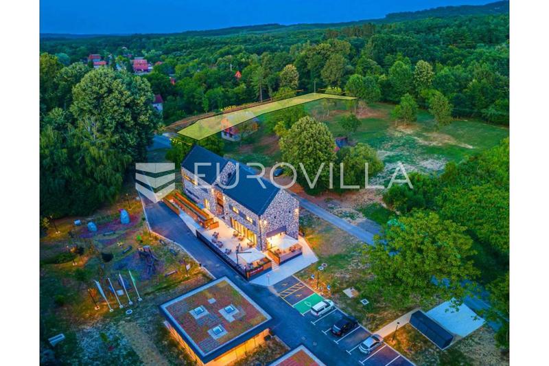 Slatinski Drenovac, land located in the immediate vicinity of Papuk Nature Par - 1