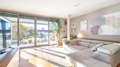 Záhřeb, Tuskanova, krásný dvoupokojový byt s terasou, 2 parkovací místa, 115 m²