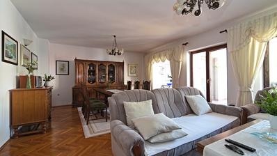 Osijek, Donji Grad - en rummelig villa på 403 m² i rustik stil til salg