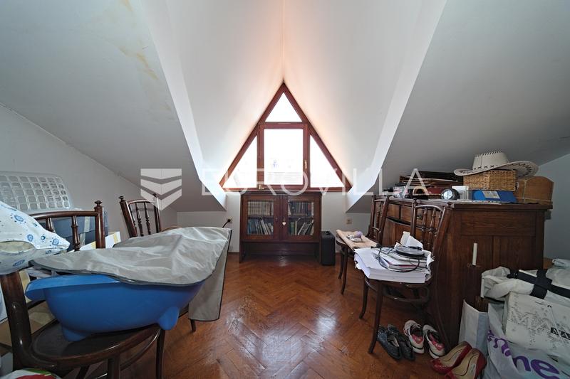 Osijek, Donji Grad, prodaje se prostrana rustikalna vila površine 403 m² - 31