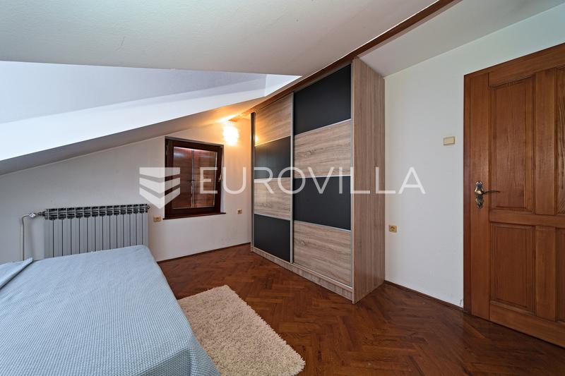 Osijek, Donji Grad, prodaje se prostrana rustikalna vila površine 403 m² - 37