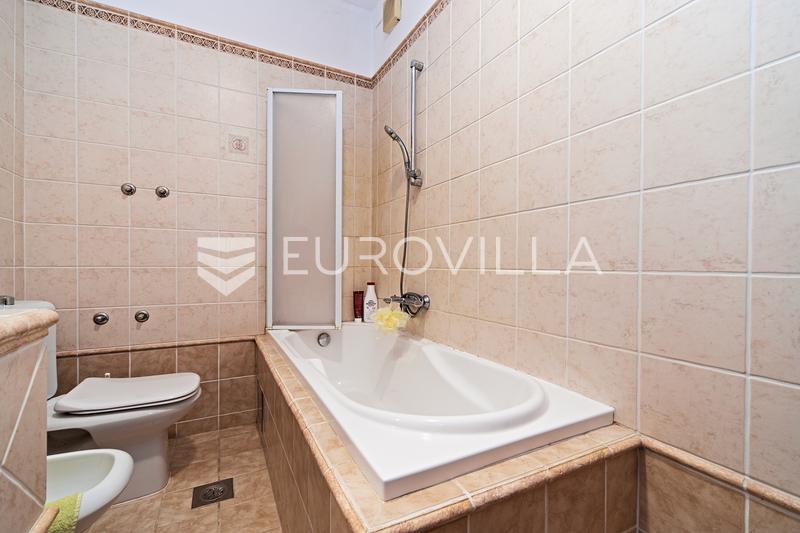Osijek, Donji Grad, prodaje se prostrana rustikalna vila površine 403 m² - 4