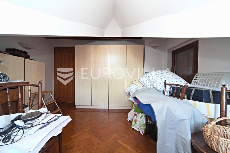 Osijek, Donji Grad, prodaje se prostrana rustikalna vila površine 403 m² - 30