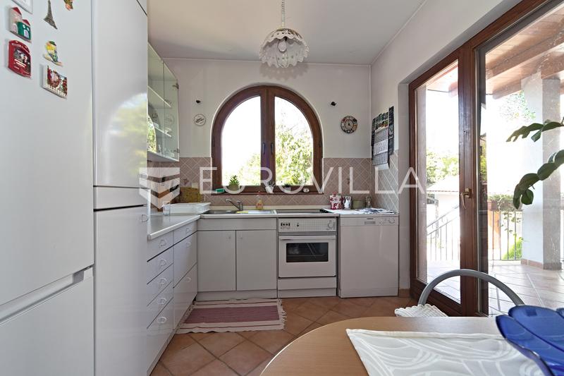 Osijek, Donji Grad, prodaje se prostrana rustikalna vila površine 403 m² - 6