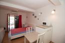 Tisno, ekskluzivna apartmanska kuća prvi red do mora s panoramskim pogledom i brodicom - 26