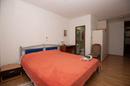 Tisno, ekskluzivna apartmanska kuća prvi red do mora s panoramskim pogledom i brodicom - 10