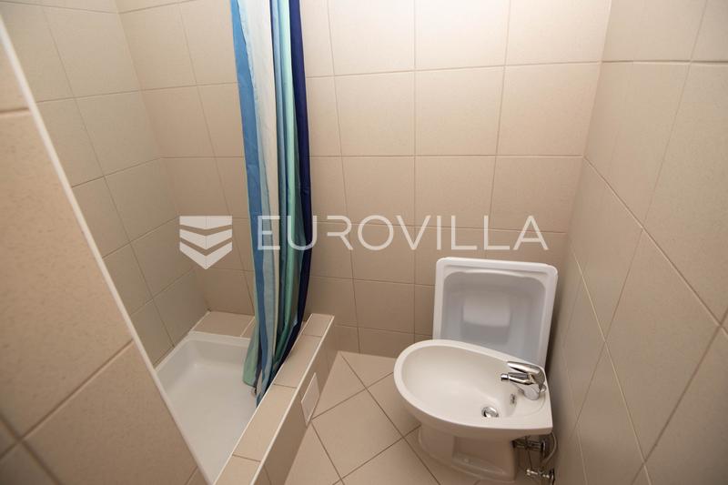 Tisno, ekskluzivna apartmanska kuća prvi red do mora s panoramskim pogledom i brodicom - 48