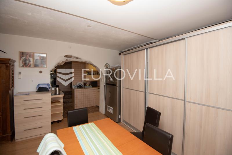 Tisno, ekskluzivna apartmanska kuća prvi red do mora s panoramskim pogledom i brodicom - 5