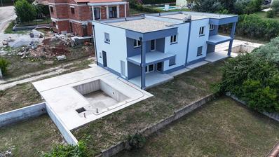 Istria, Poreč - Moderni paritalohuvila uima-altaalla, wellness-alueella ja neljällä makuuhuoneella