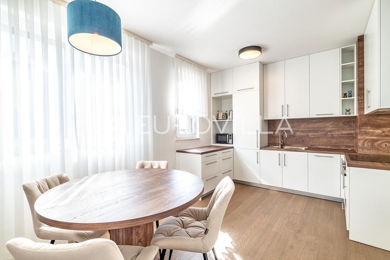 Zagreb, Blato, vacker tvårumslägenhet med garageplats - nybyggnad - 2