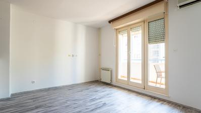 Solin, Hektoroviceva Straat, feitelijk een ruim studio-appartement met een totale oppervlakte van 42 m²