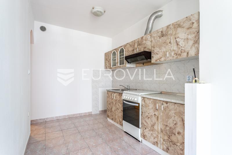 Solin, Hektoroviceva Straat, feitelijk een ruim studio-appartement met een totale oppervlakte van 42 m² - 4