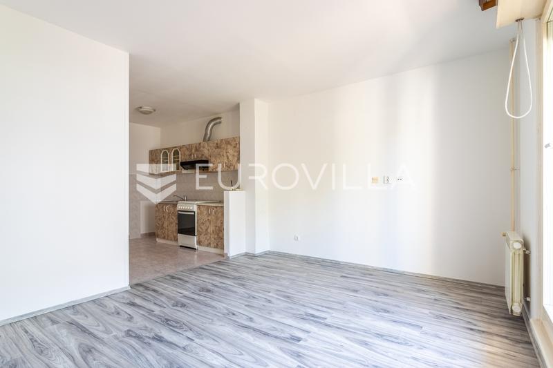 Solin, Hektoroviceva Straat, feitelijk een ruim studio-appartement met een totale oppervlakte van 42 m² - 5