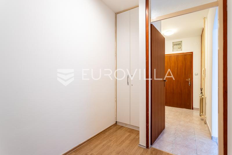 Solin, Hektoroviceva Straat, feitelijk een ruim studio-appartement met een totale oppervlakte van 42 m² - 6