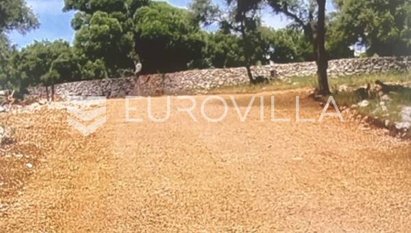 Pag, Lun, deniz manzaralı 672 m2 inşaat arsasI