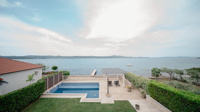 Zadar, Sveti Petar na Moru, luksuzna vila u prvom redu do mora