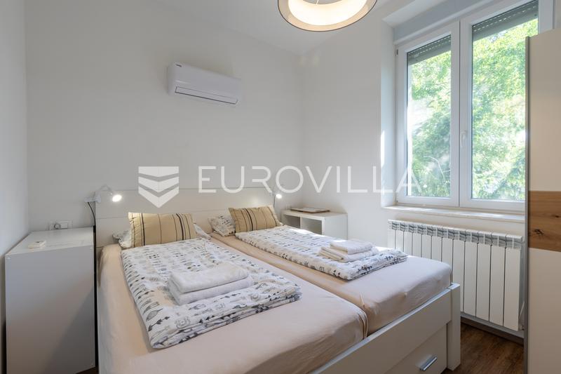 Istria, Pula, apartamento completamente renovado en una villa austrohúngara, a 100 m de la playa. - 10