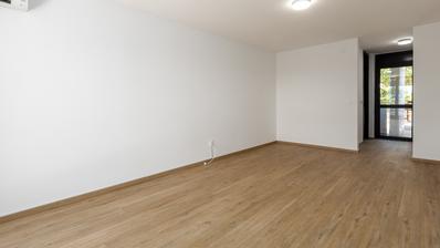 Istrie, Duga Uvala, 1. patro, zrekonstruovaný apartmán v rámci resortu s výhledem na moře, 150 m od moře.