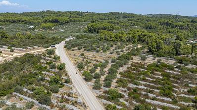 Otok Korčula, Vela Luka, kmetijsko zemljišče s panoramskim pogledom