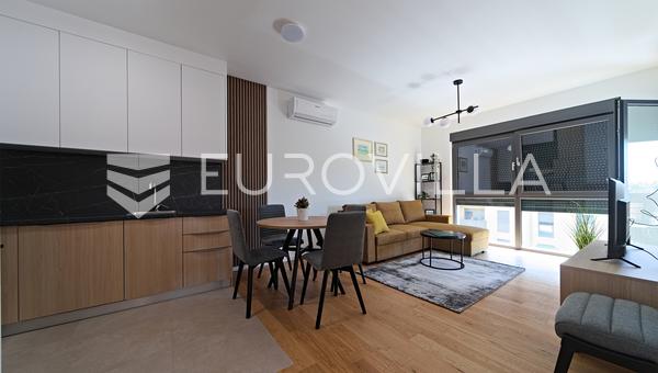 Osijek, Donji Grad - Garajlı Yeni Modern Daire - ilk kiralama