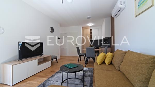 Osijek, Donji Grad - Nuovo appartamento moderno con garage - primo affitto