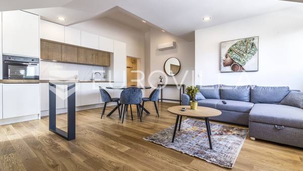 Trnje, nowo wyremontowany apartament z trzema sypialniami m2