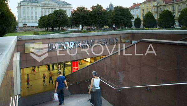 Zagreb, Importanne Center, erhvervslokale på 14,95 m²