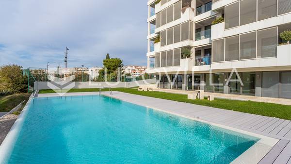 Split, luksuzan i prostran stan u zgradi Bel Etage 160 m²