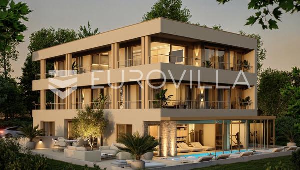 İstirya, Umag bölgesi, lüks proje ve inşaat ruhsatına sahip çekici arsa