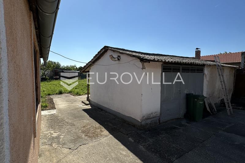 VUKOVAR, SAJMISTE - CASA CON GRANDE TERRENO DI 674 m² - 18