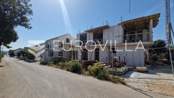 Vir - Appartement au rez-de-chaussée avec piscine et 3 chambres, à seulement 100 m de la plage