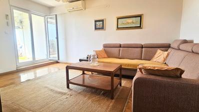 Split, Znjan comfortabel appartement van 99,8 m², op het zuiden gelegen met zeezicht