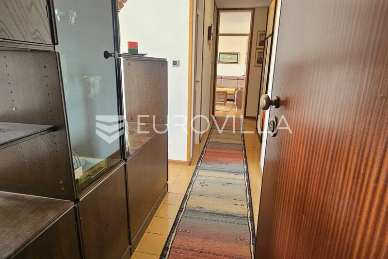 Split, Znjan 99,8 m²'lik konforlu daire, güney cepheli ve deniz manzaralı - 6