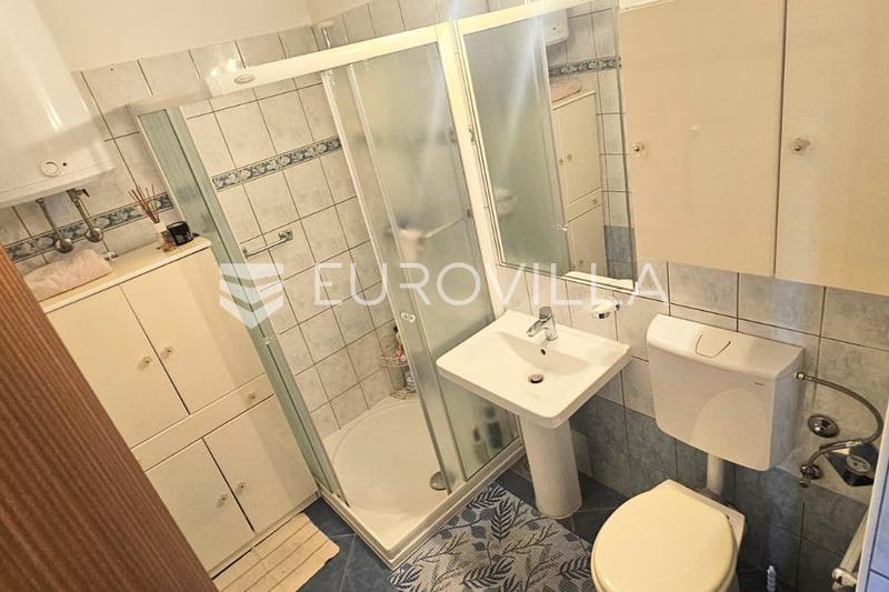 Split, Znjan 99,8 m²'lik konforlu daire, güney cepheli ve deniz manzaralı - 16