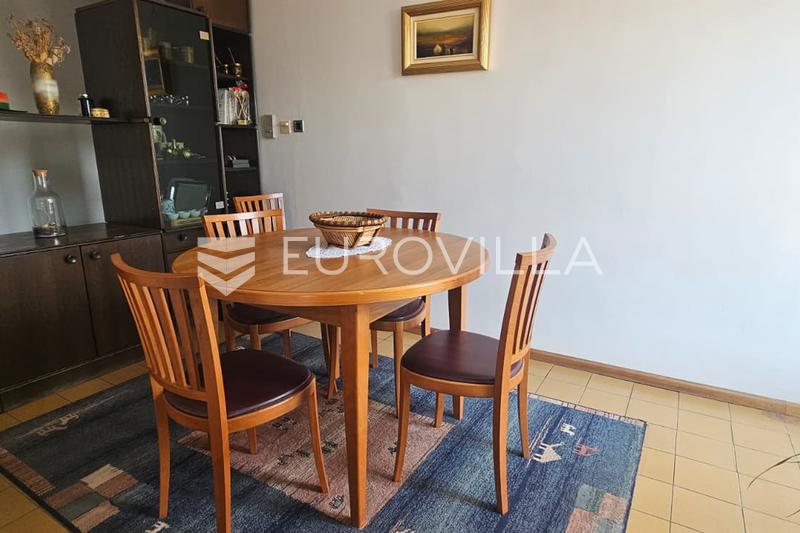 Split, Znjan 99,8 m²'lik konforlu daire, güney cepheli ve deniz manzaralı - 5