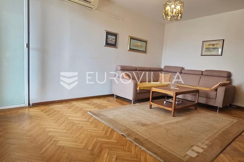 Split, Znjan 99,8 m²'lik konforlu daire, güney cepheli ve deniz manzaralı - 2