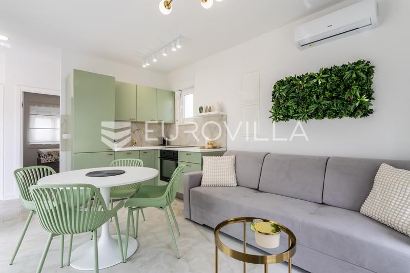 Trogir, apartament na parterze z ogrodem i dwoma miejscami parkingowymi - pierwsze wprowadzenie - 3