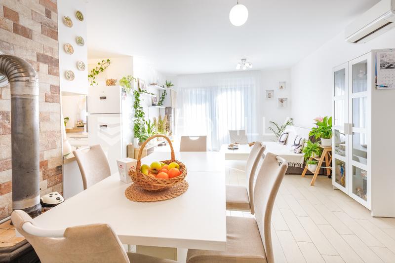 Pula, Moderan trosoban stan s apartmanom, vrtom i terasom, 136 m² - 6