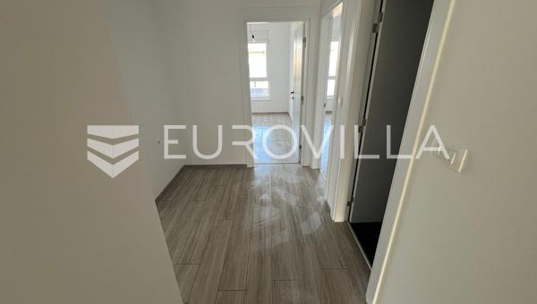 Istria, Medulin apartamento en el segundo piso a 800m del mar.