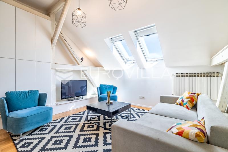 Zagabria, Bauerova, appartamento bilocale, 100 m², con balcone. - 2
